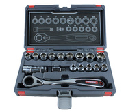 ZESTAW NASADEK Z GRZECHOTKĄ 17szt